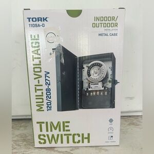 TORK 1109A-O 120-277V 40A Multi-Volt Mechanical Lighting Switch Timer